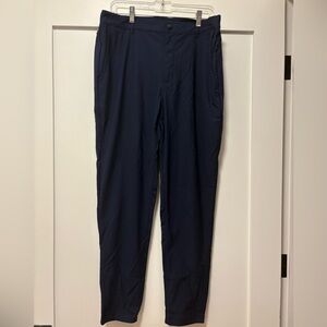 Cuts AO Jogger NWT